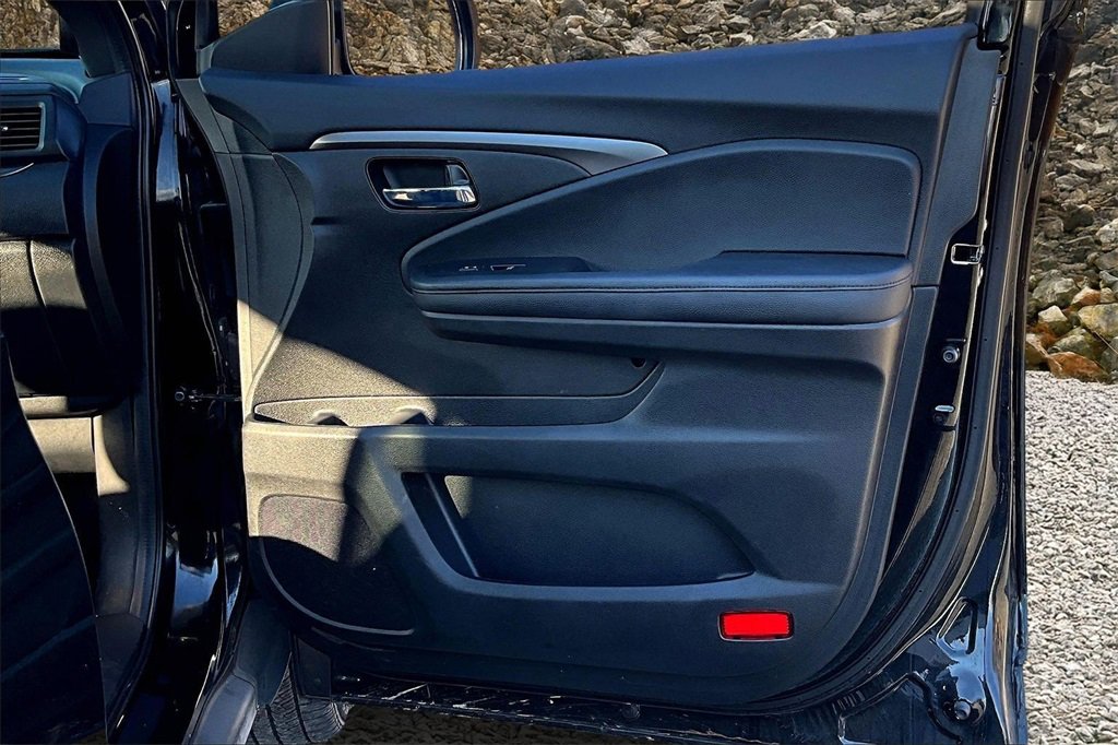 Used 2021 Honda Passport Sport image 19