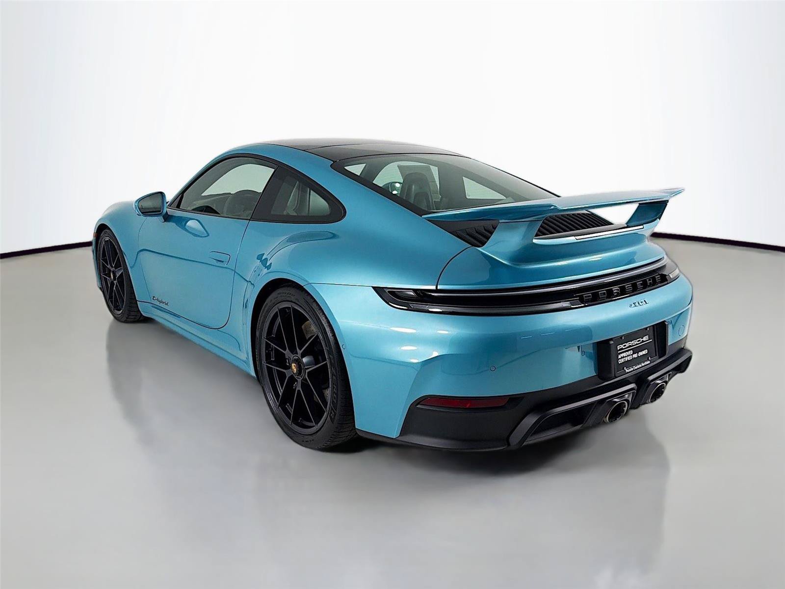 Used 2026 Porsche 911 Carrera 4 GTS AWD/4WD image 3