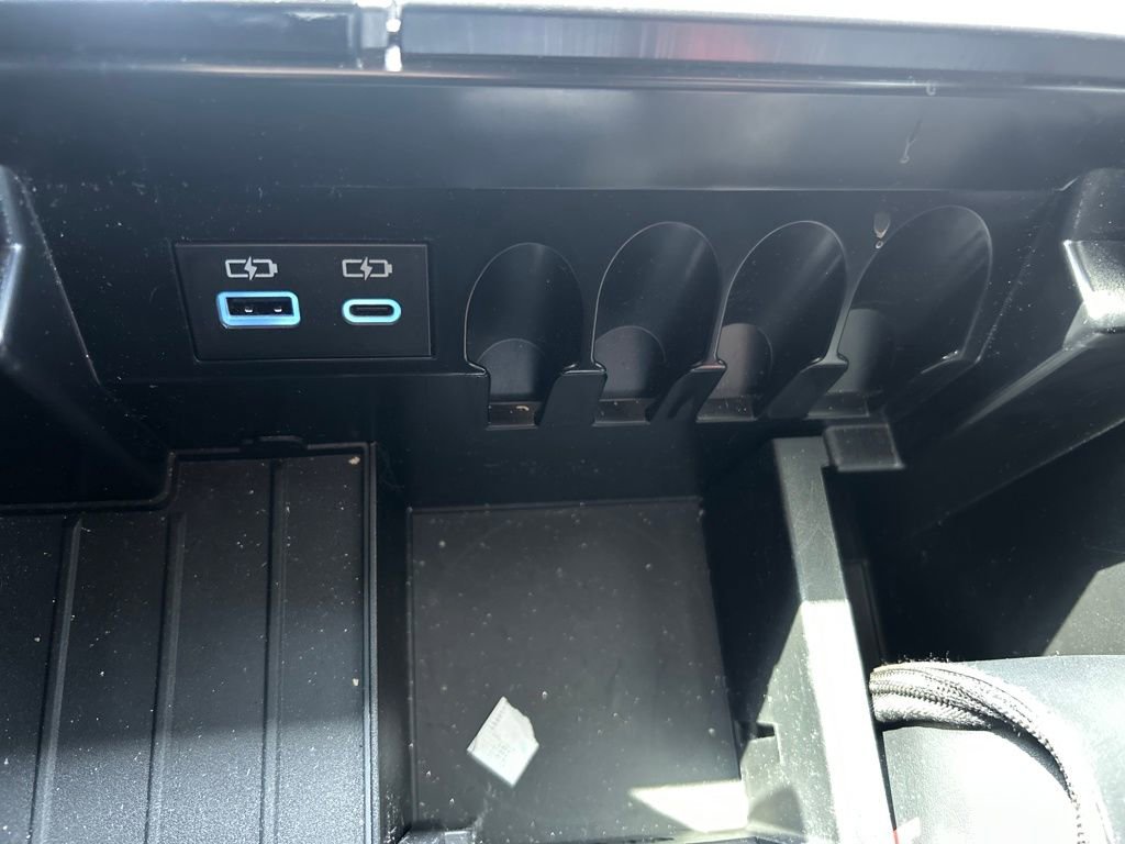 Used 2024 Toyota Sequoia Platinum image 32