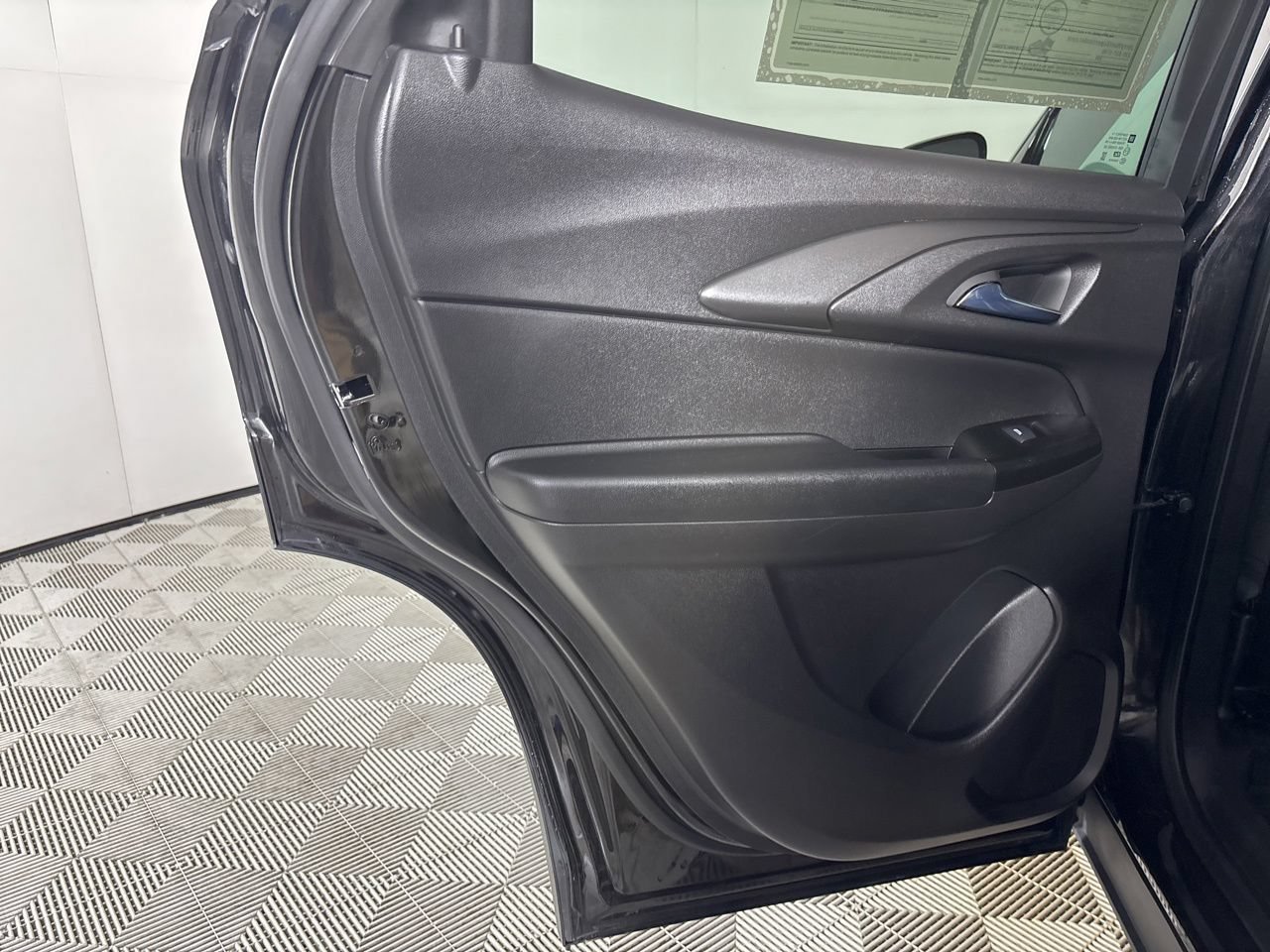 Used 2023 Chevrolet TrailBlazer RS w/ Sun and Liftgate Package FWD image 19
