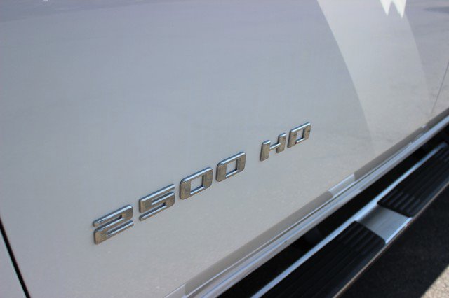 Used 2023 Chevrolet Silverado 2500 LT image 3