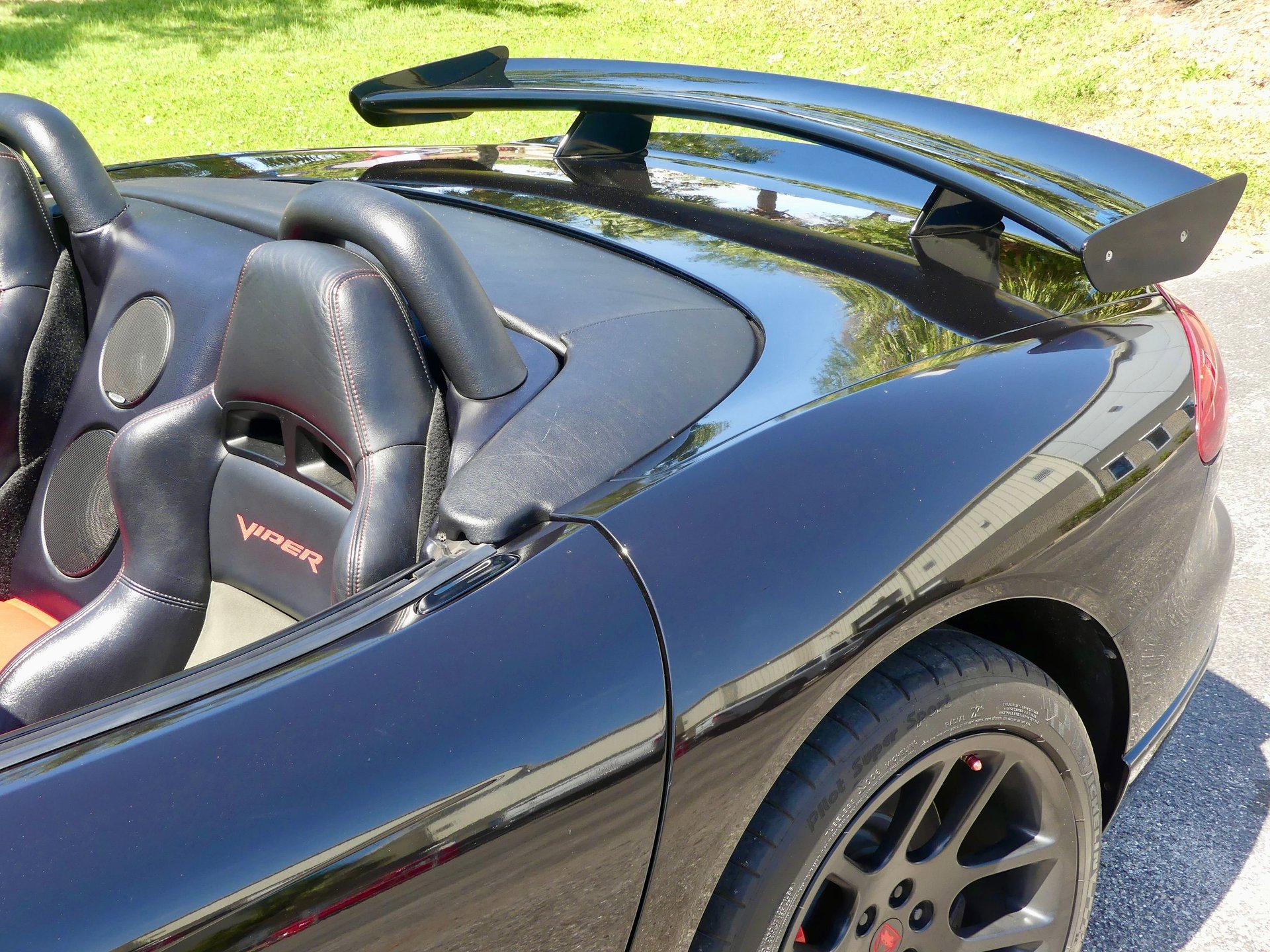 Used 2004 Dodge Viper SRT-10 image 51