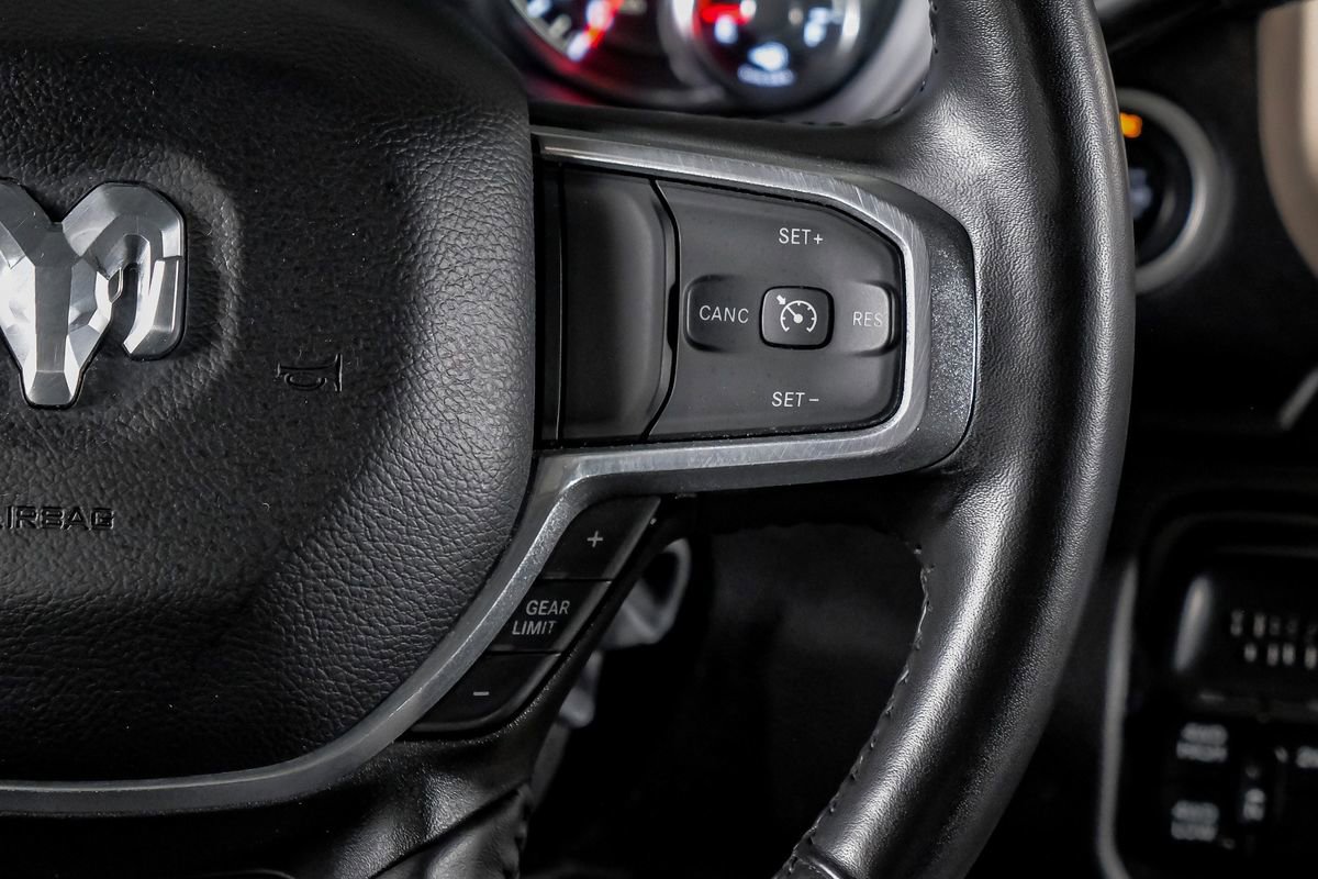 Used 2023 RAM 2500 Laramie AWD/4WD image 18
