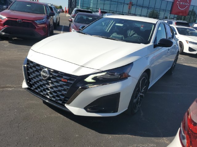 Certified 2023 Nissan Altima 2.5 SR FWD image 2