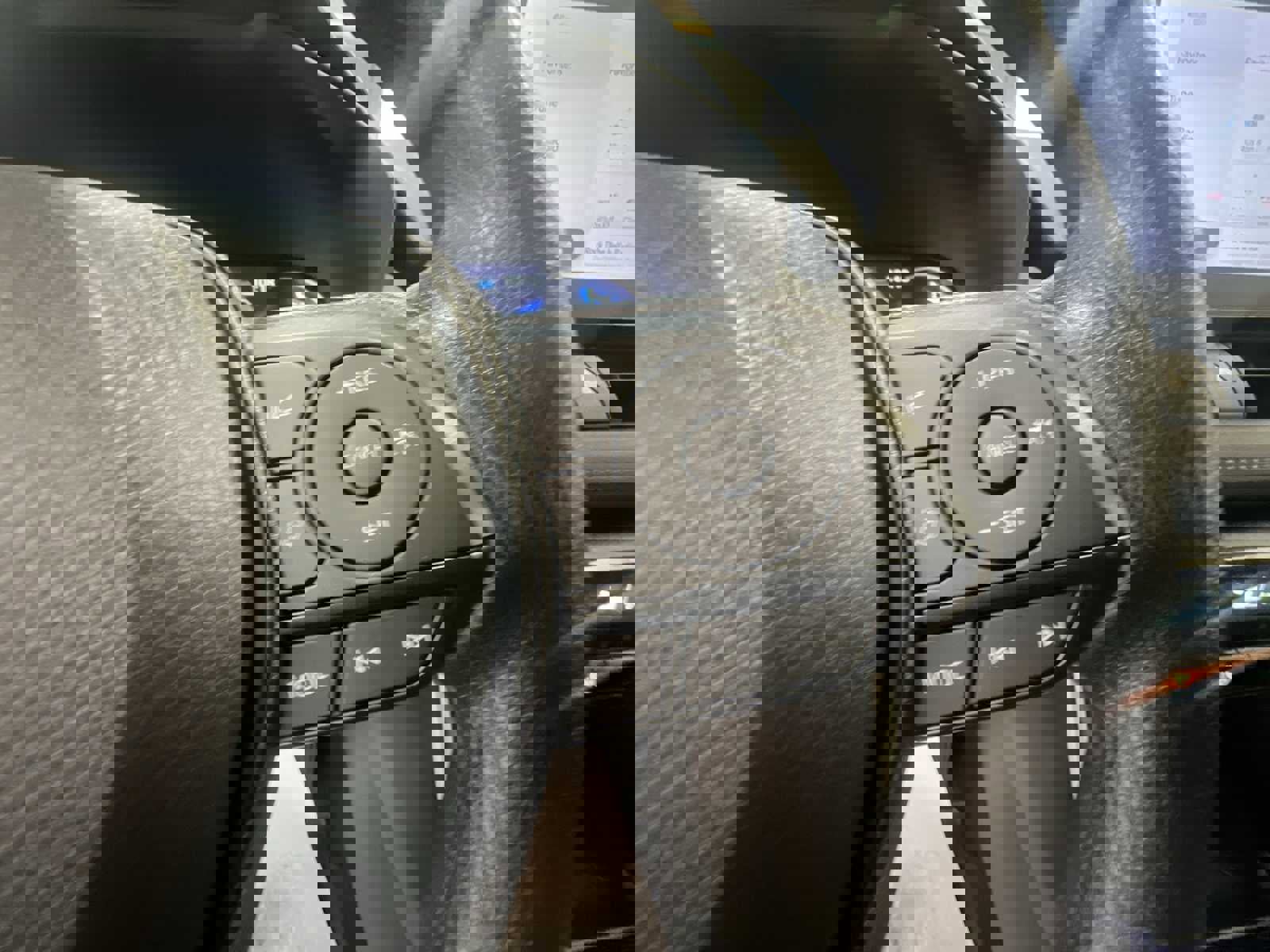 Used 2025 Toyota RAV4 XLE image 21