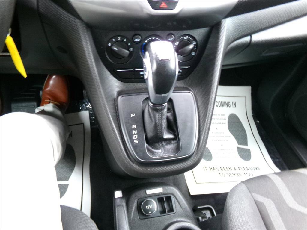 Used 2017 Ford Transit Connect XLT image 19