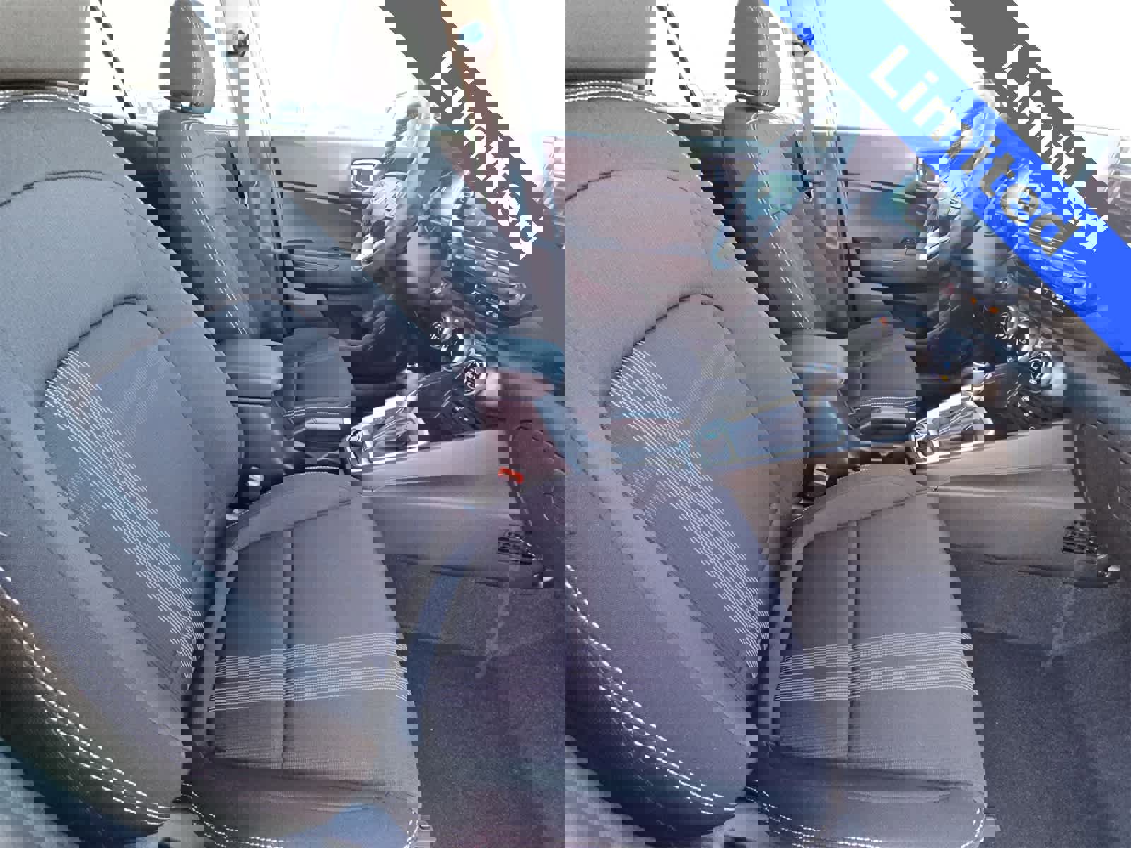 Certified 2025 Hyundai Venue Limited image 18