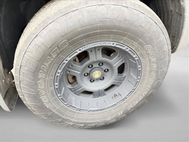 Used 2012 Nissan Xterra PRO-4X w/ Pro-4x Leather Pkg AWD/4WD image 16