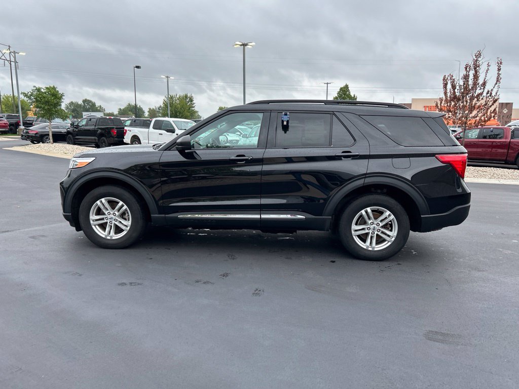 Certified 2023 Ford Explorer XLT w/ Equipment Group 202A AWD/4WD image 9