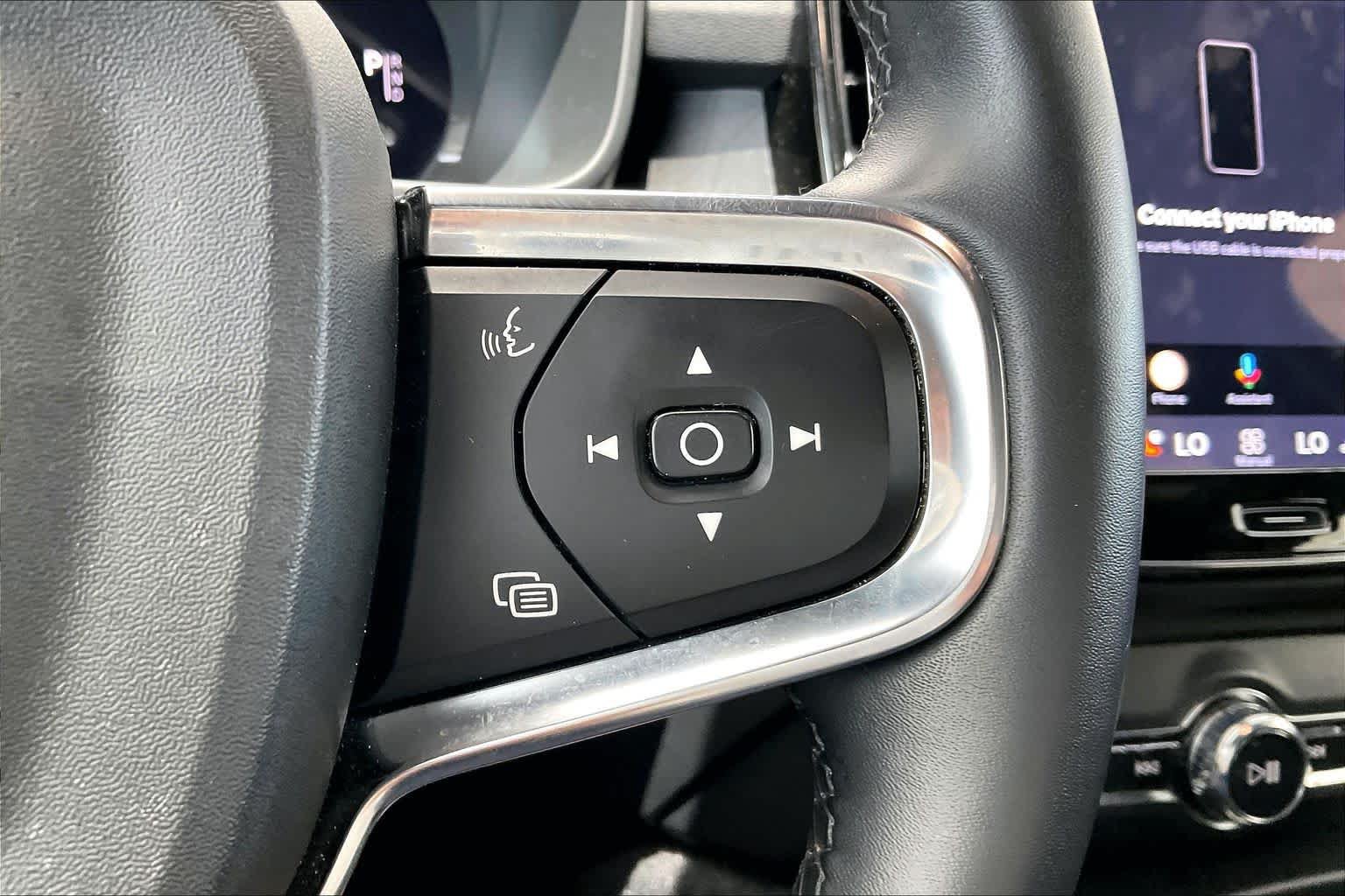 Used 2023 Volvo XC40 Recharge Ultimate AWD/4WD image 23