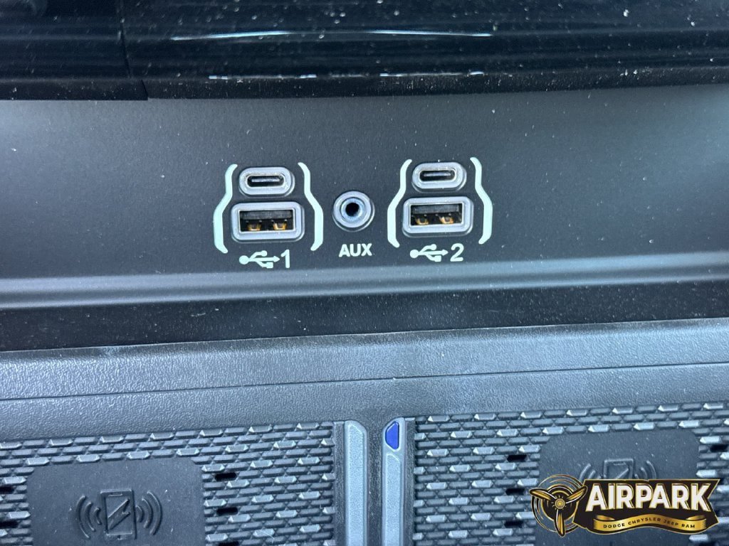 New 2026 RAM 2500 Laramie AWD/4WD image 28