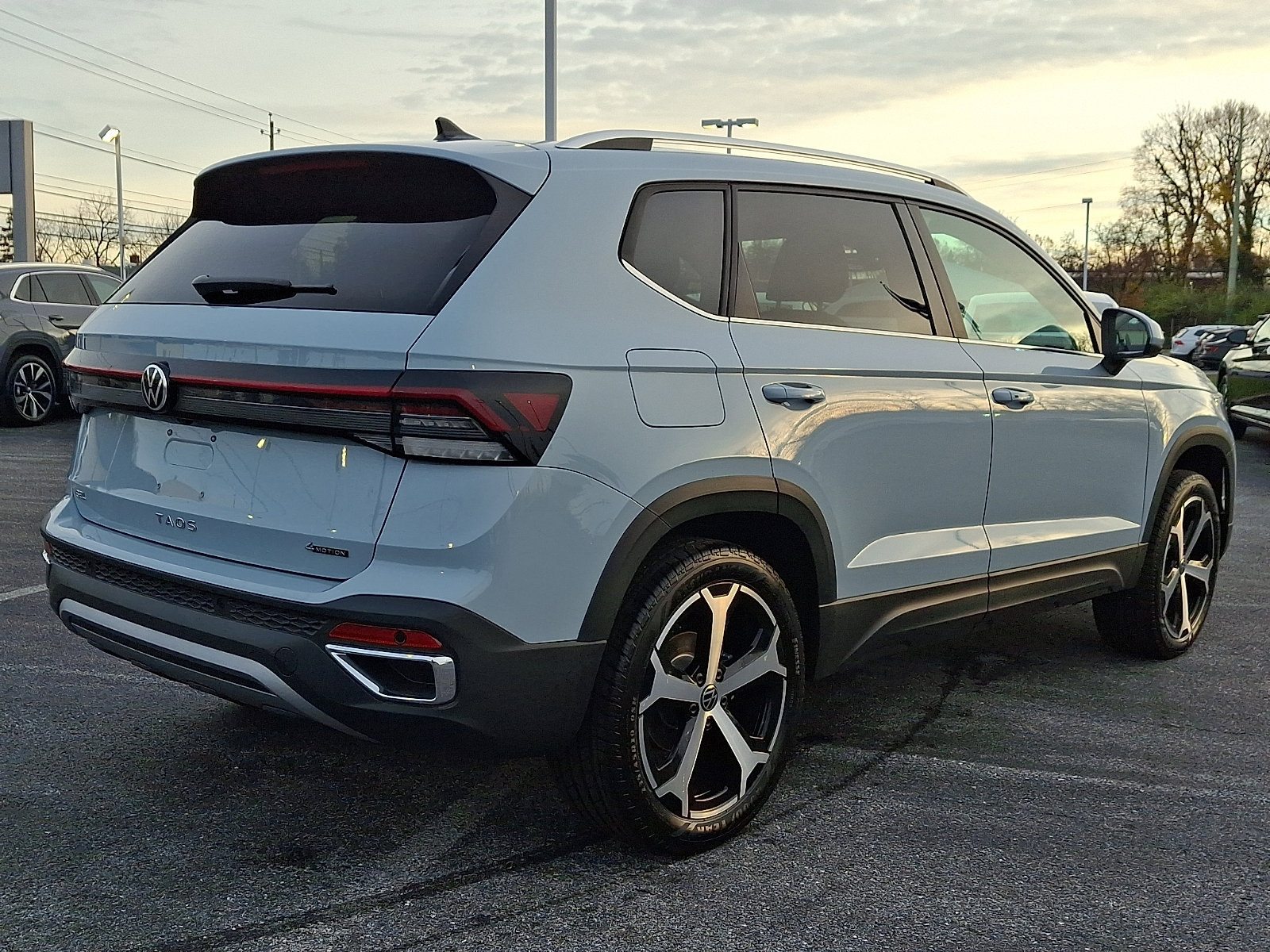 New 2026 Volkswagen Taos SEL image 5