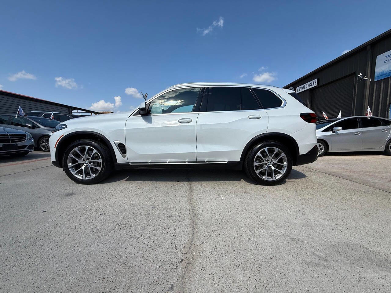 Used 2024 BMW X5 xDrive40i image 4