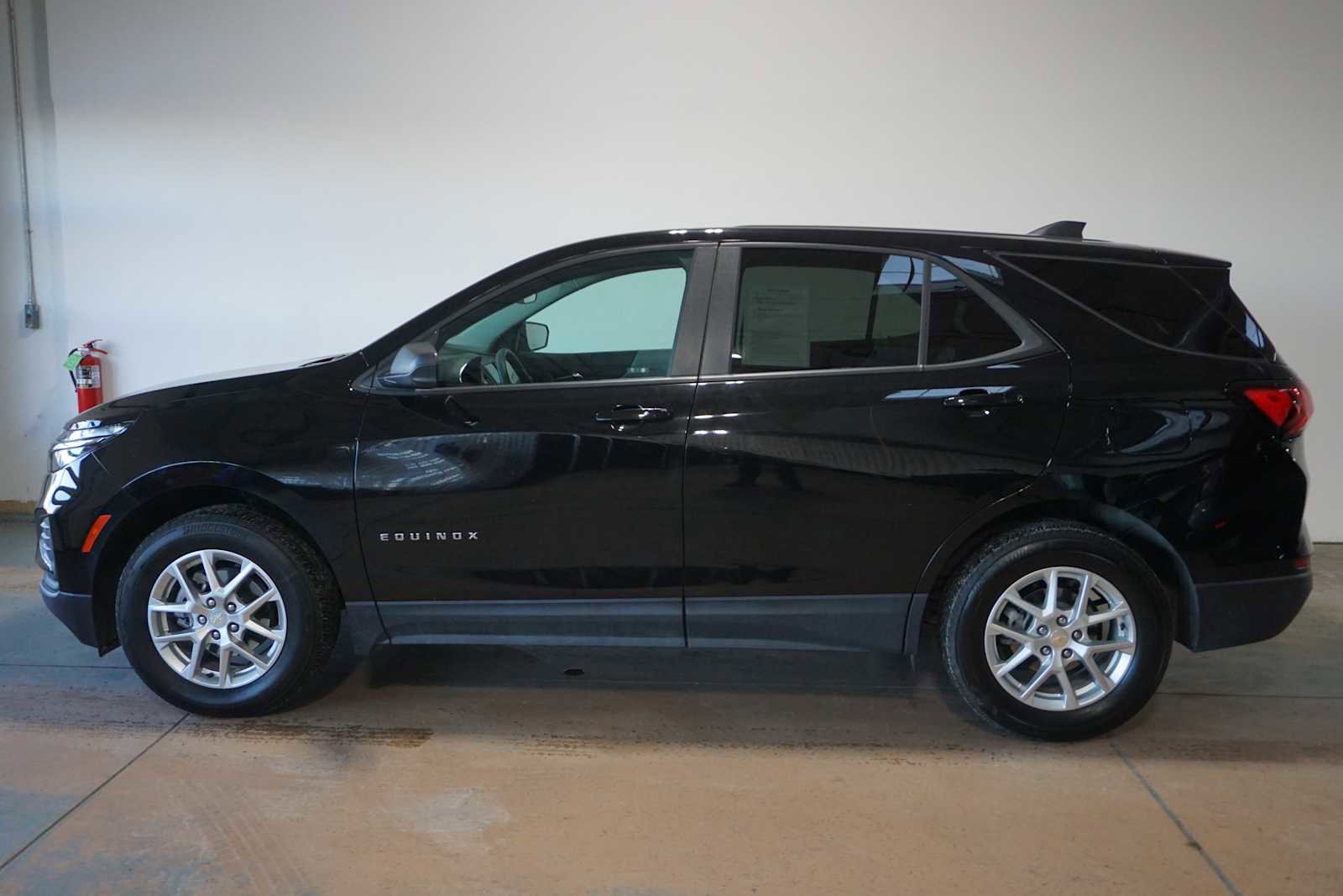 Certified 2024 Chevrolet Equinox LS w/ LS Convenience Package image 2