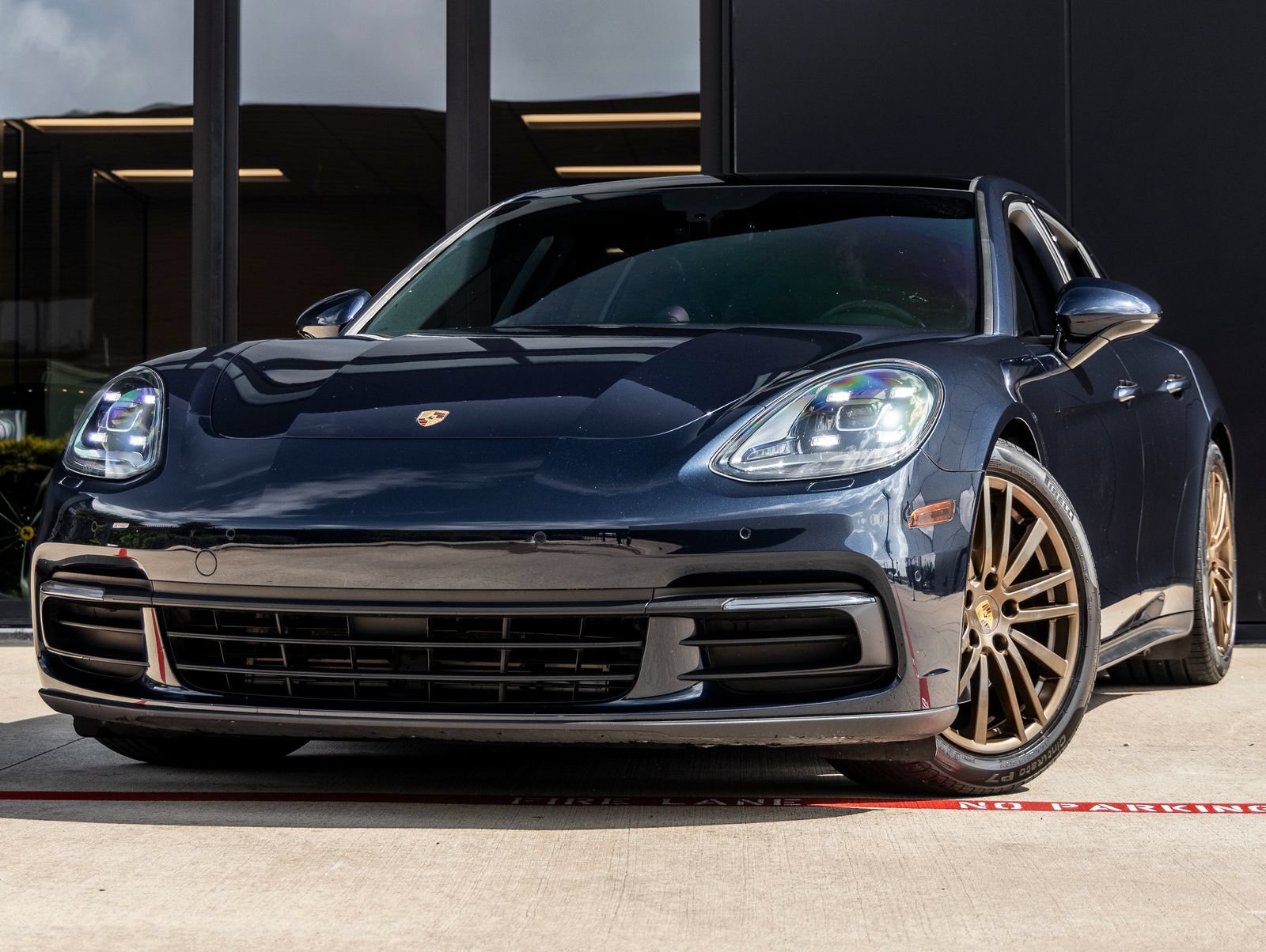 Certified 2018 Porsche Panamera 4 AWD/4WD image 1