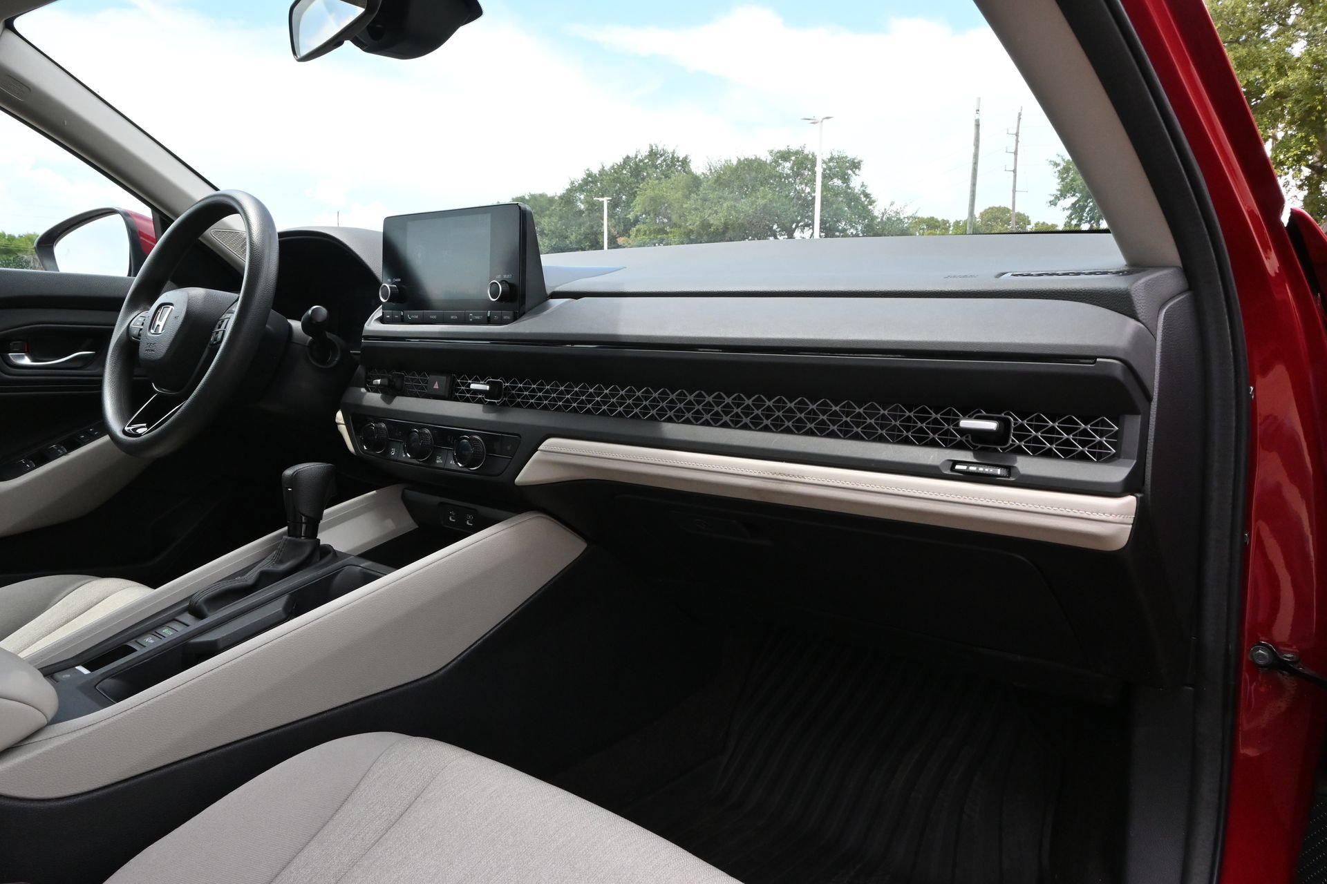 Used 2024 Honda Accord EX image 23