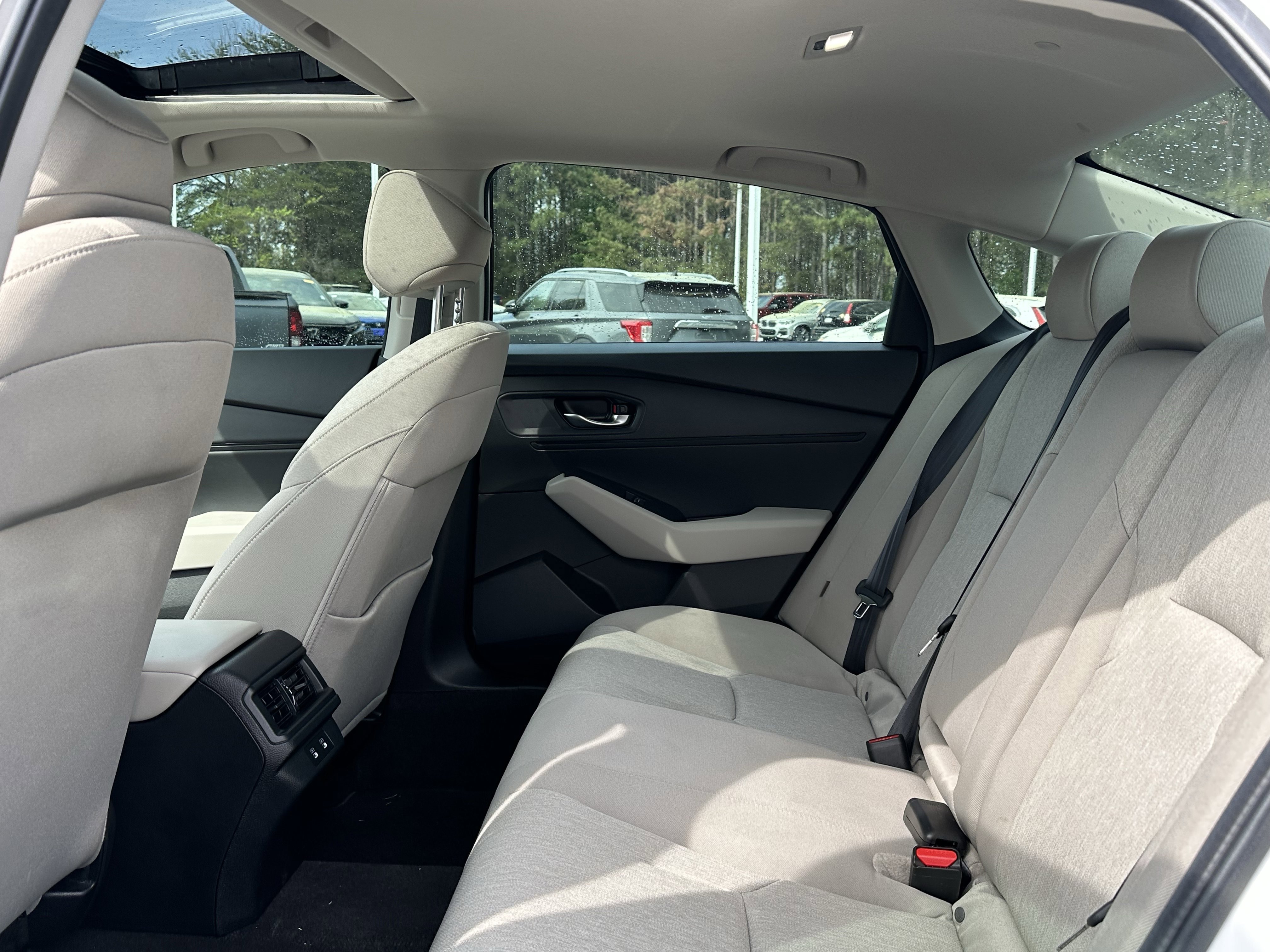 Used 2025 Honda Accord SE image 9