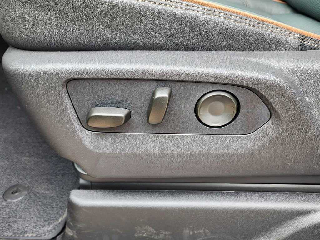 New 2026 GMC Yukon AT4 image 18