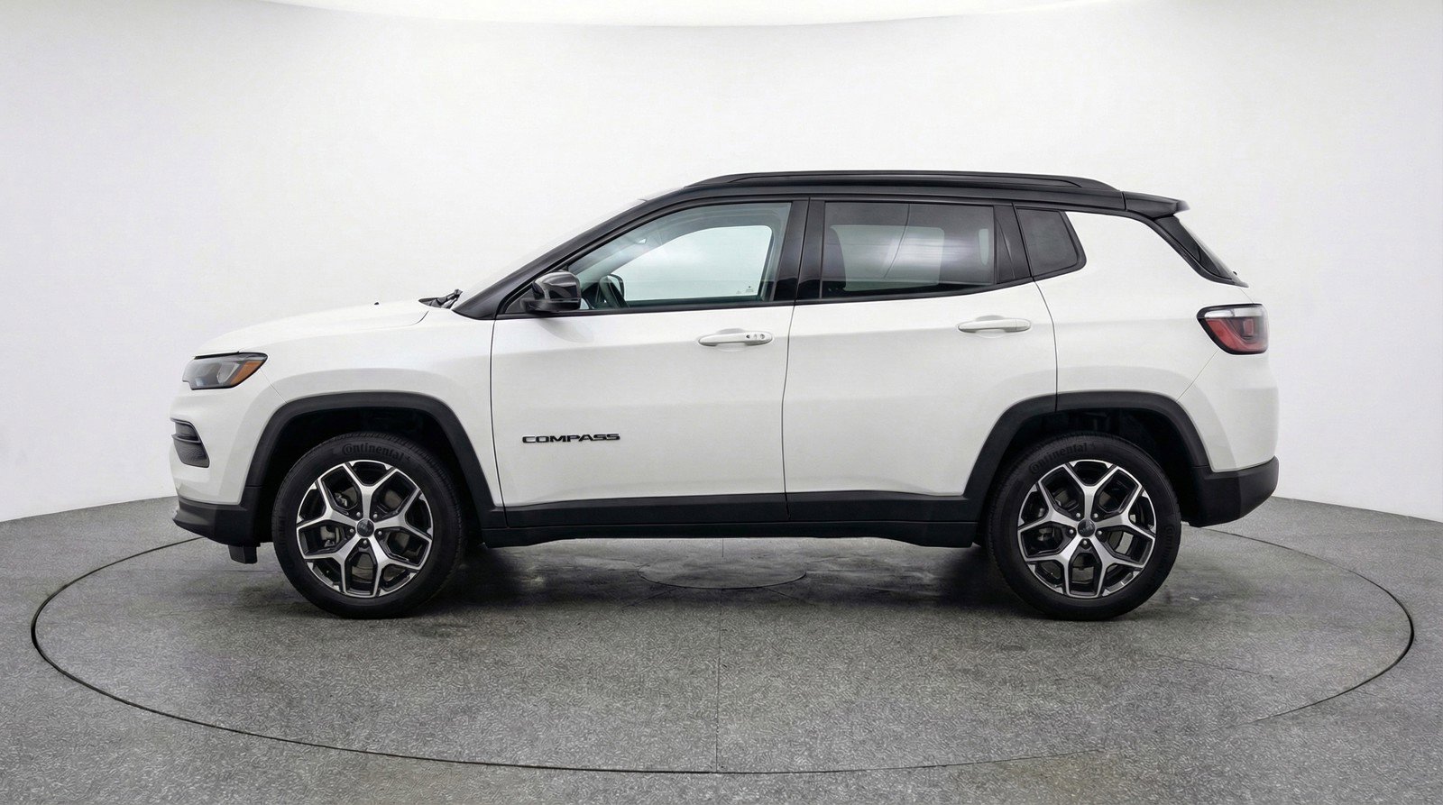 Used 2025 Jeep Compass Limited image 5
