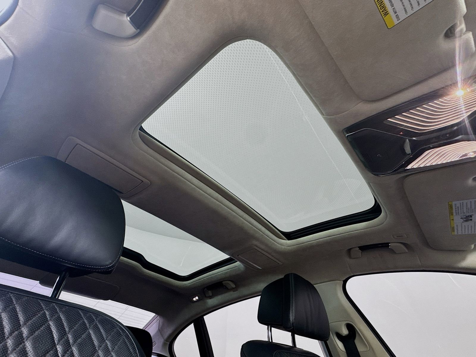 Used 2020 BMW M760i xDrive w/ Luxury Rear Seating Package image 21