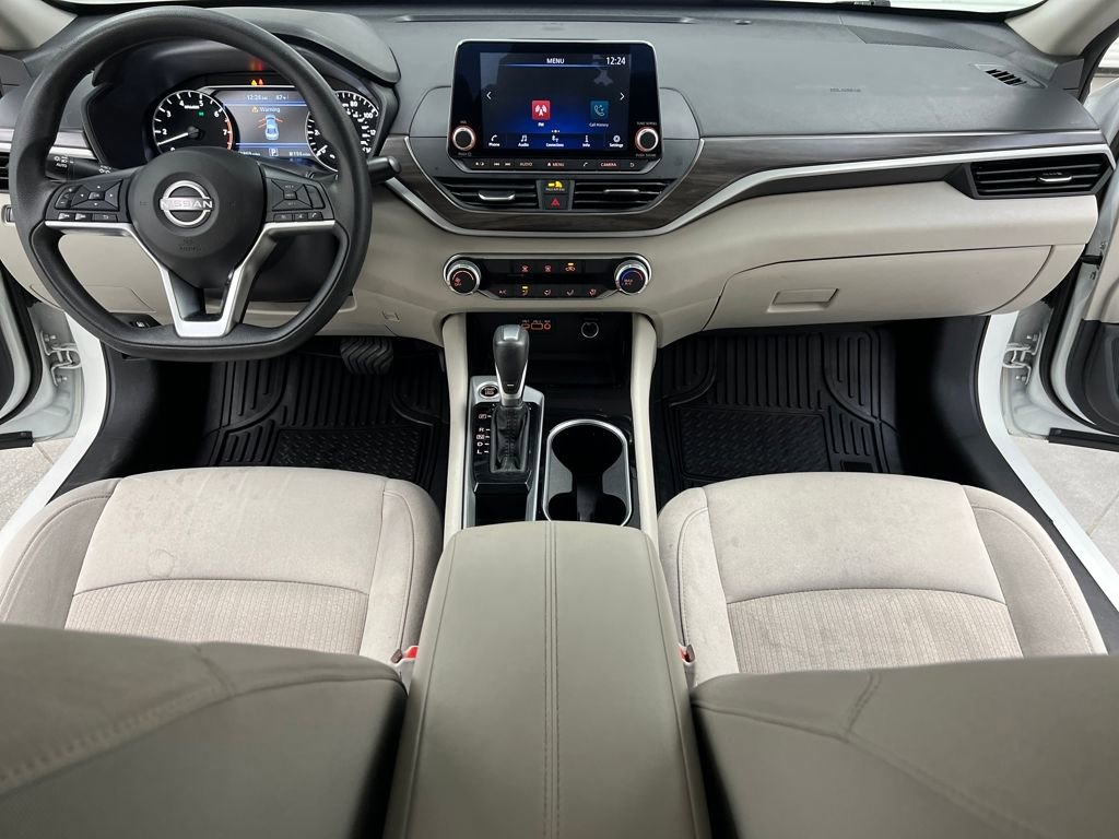 Used 2024 Nissan Altima 2.5 SV FWD image 31