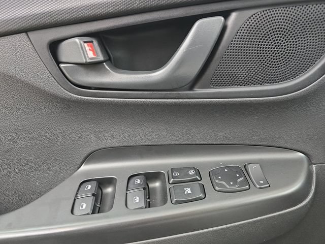 Used 2023 Hyundai Kona SEL FWD image 27