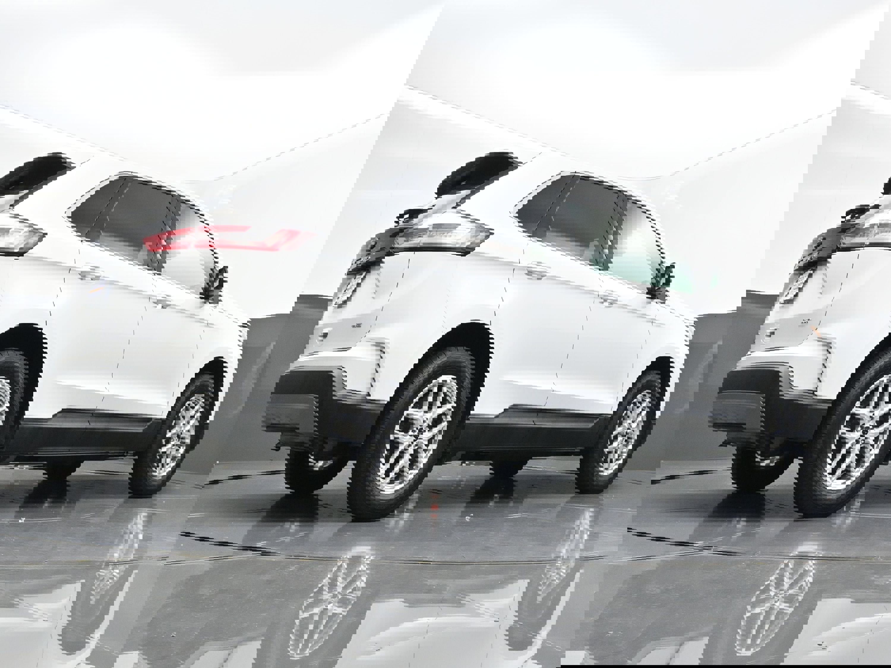 Used 2023 Ford Edge SEL image 55