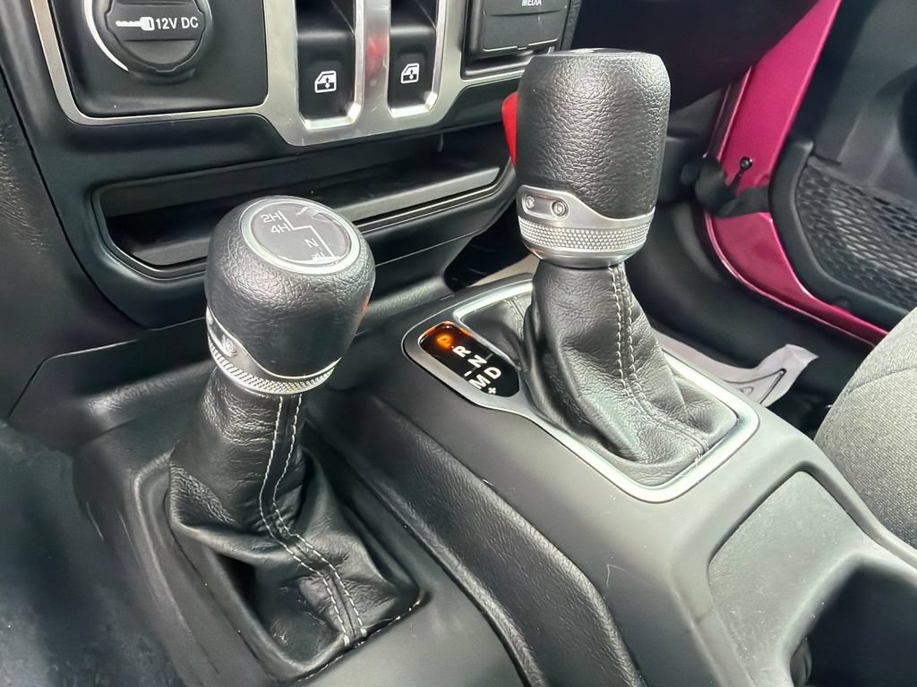 Used 2024 Jeep Wrangler Sport AWD/4WD image 29