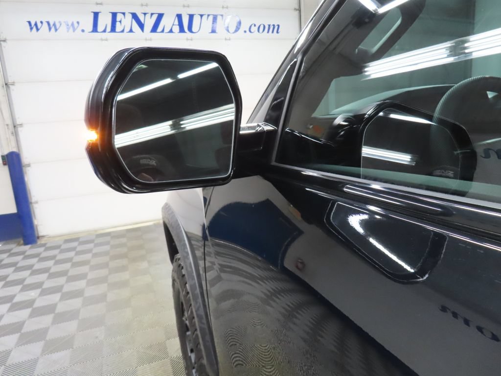 Used 2025 Toyota Tundra Limited AWD/4WD image 70