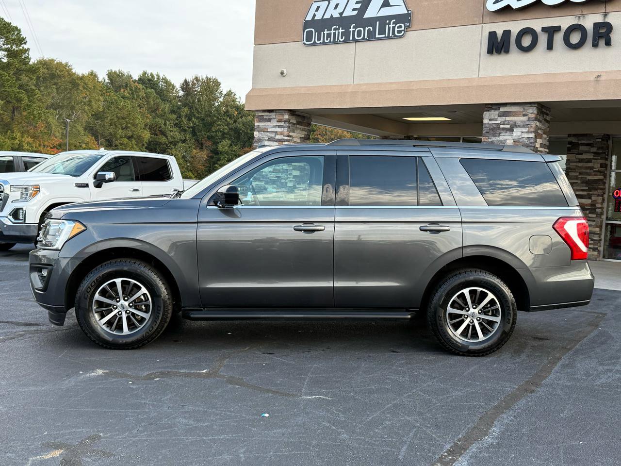 Used 2020 Ford Expedition XL AWD/4WD image 2
