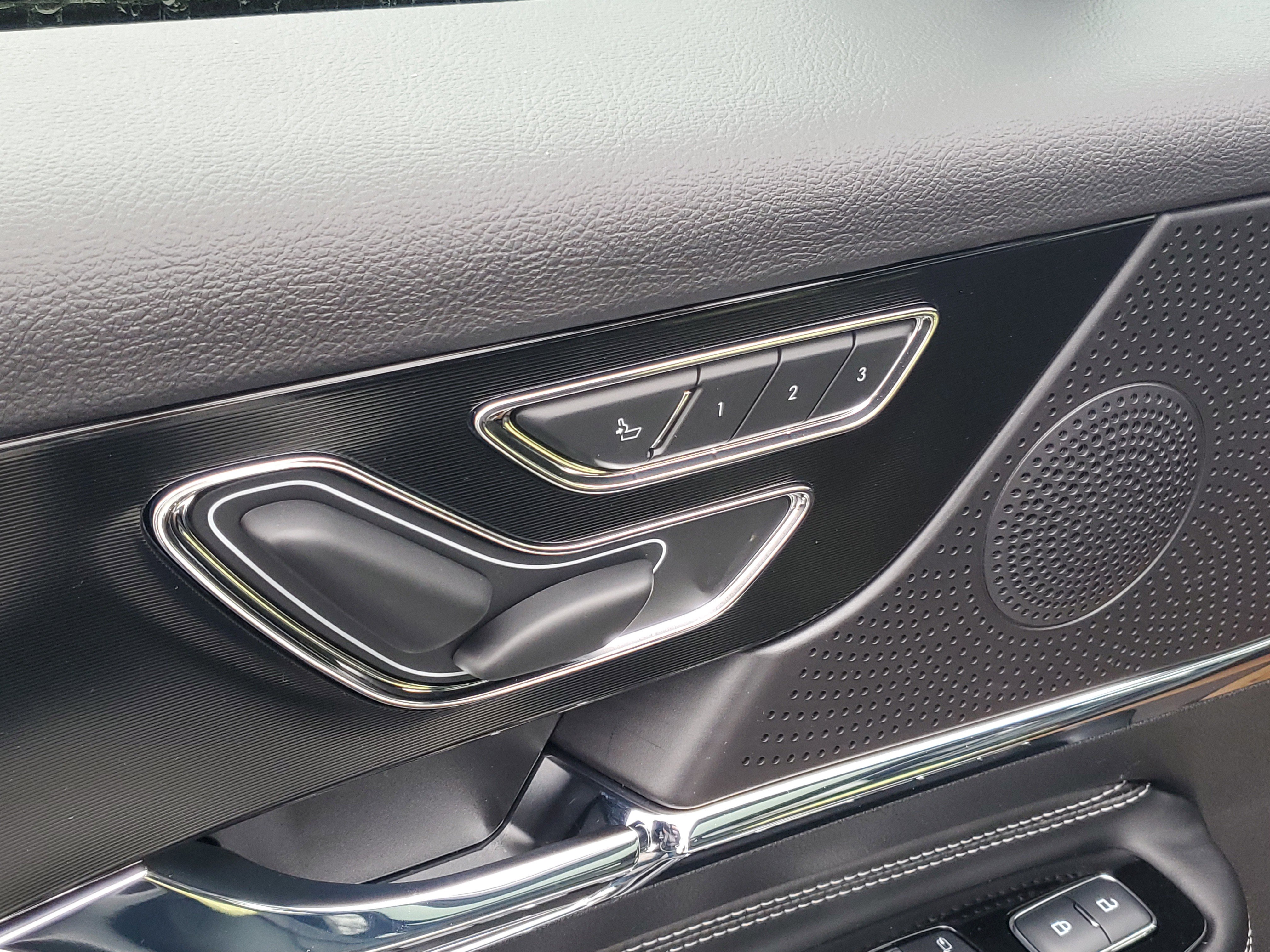 New 2026 Lincoln Corsair Premiere image 9