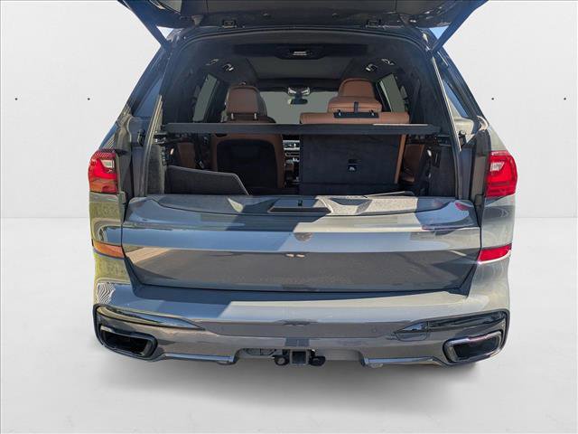 Used 2022 BMW X7 M50i image 7