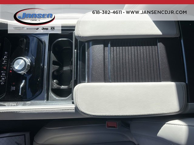 New 2024 Jeep Wagoneer L 4WD w/ Convenience Group I image 24