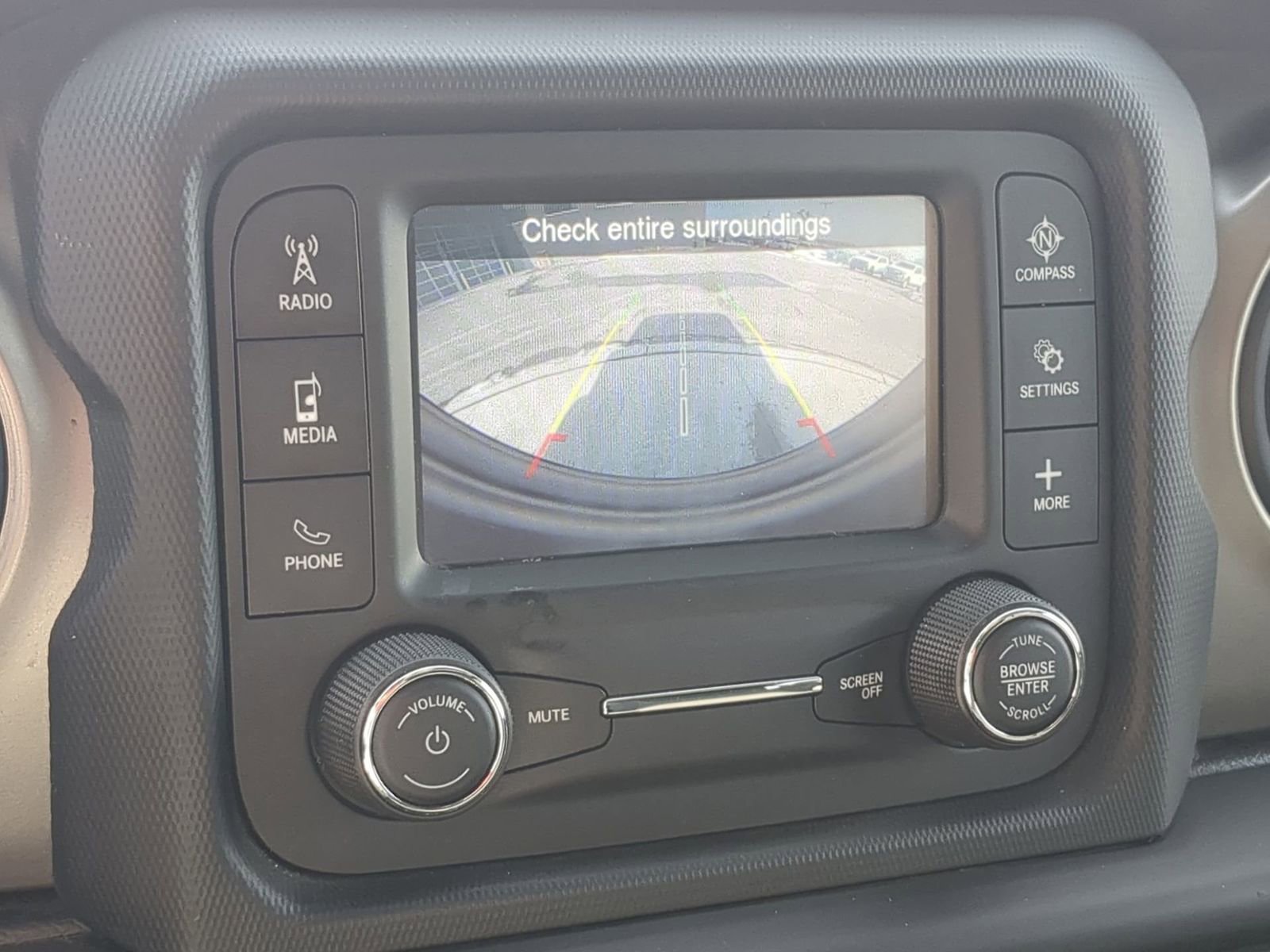 Used 2018 Jeep Wrangler Unlimited Sport S image 32