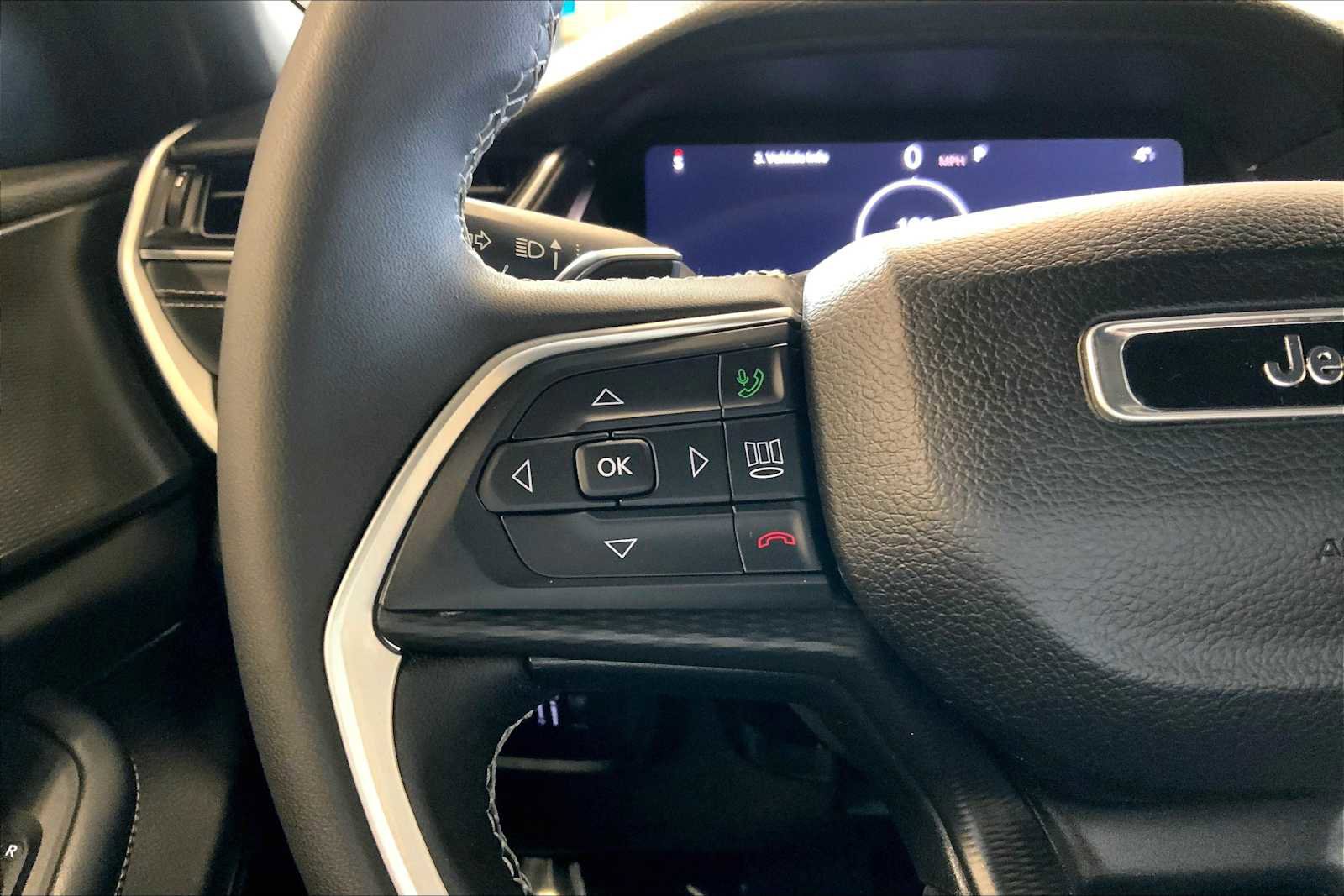 Used 2024 Jeep Grand Cherokee Laredo X w/ Trailer Tow Package image 24