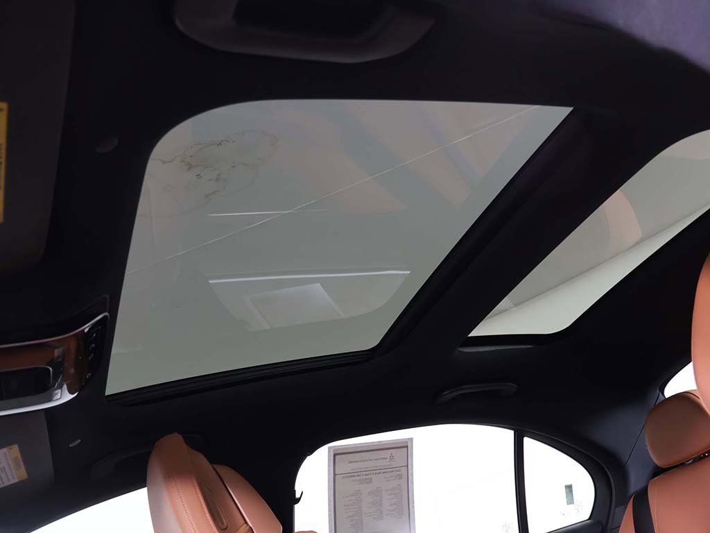 Used 2022 Mercedes-Benz C 300 4MATIC Sedan w/ Exclusive Trim Package image 18