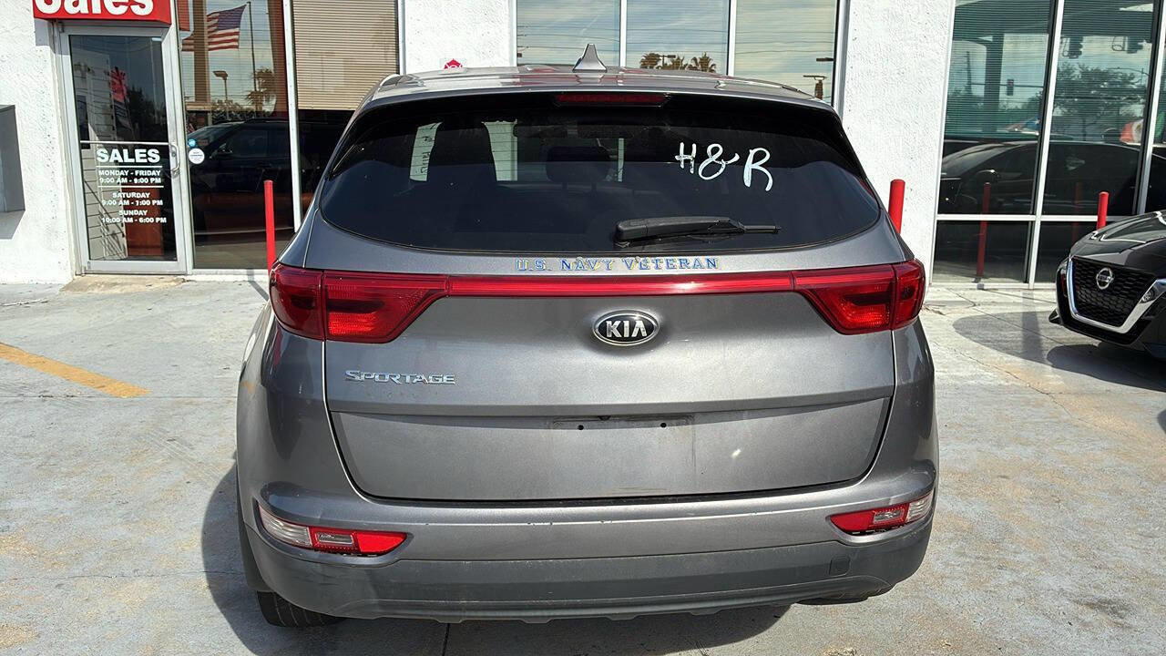 Used 2017 Kia Sportage LX image 3