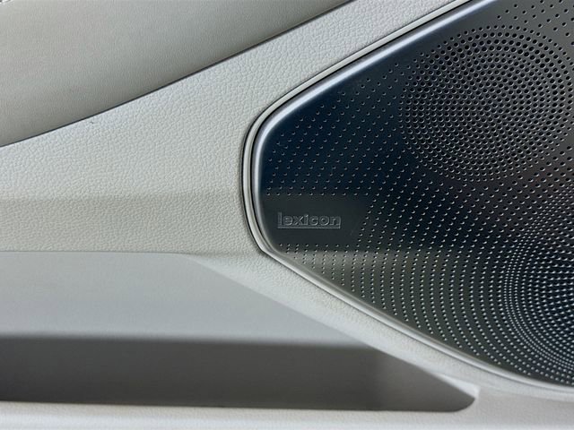 Used 2021 Genesis G90 5.0 Ultimate image 19