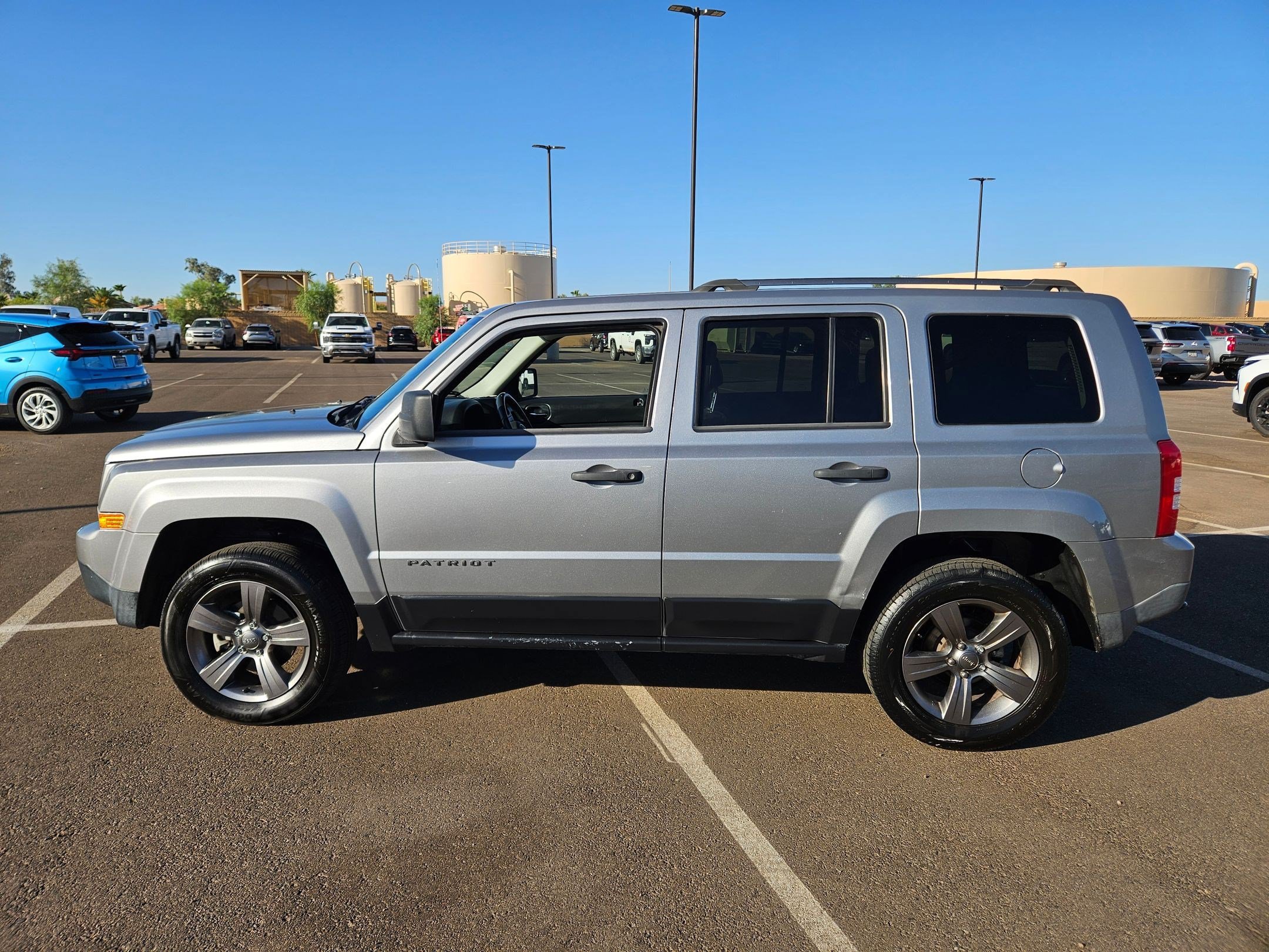 Used 2016 Jeep Patriot Sport AWD/4WD image 2