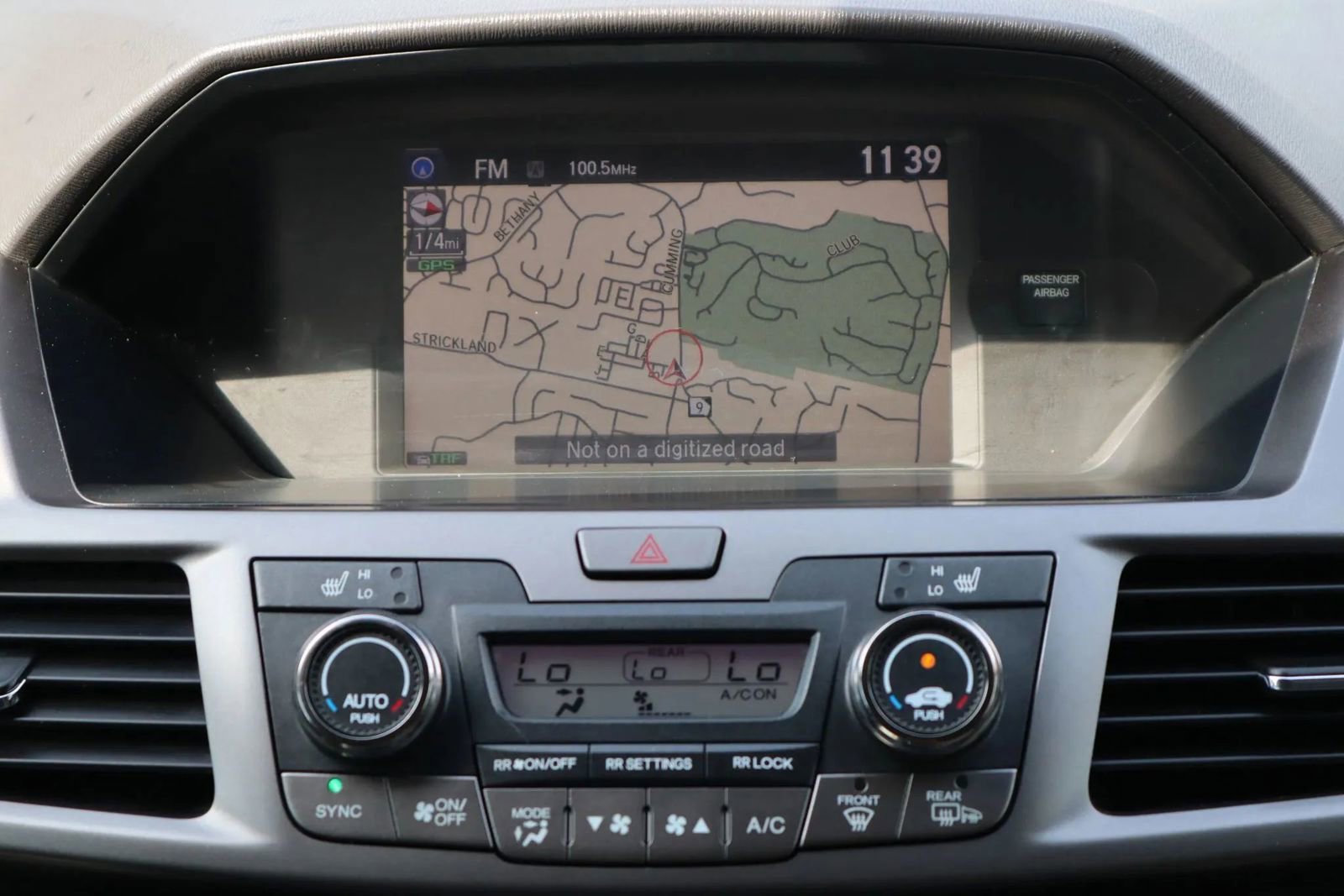 Used 2015 Honda Odyssey Touring image 21