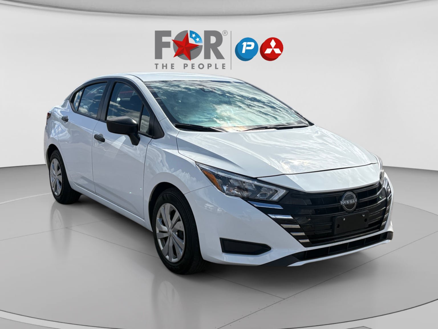 Used 2025 Nissan Versa S FWD image 7