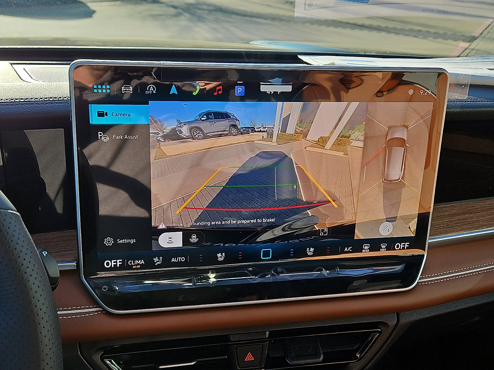 New 2026 Volkswagen Tiguan SEL R-Line image 17