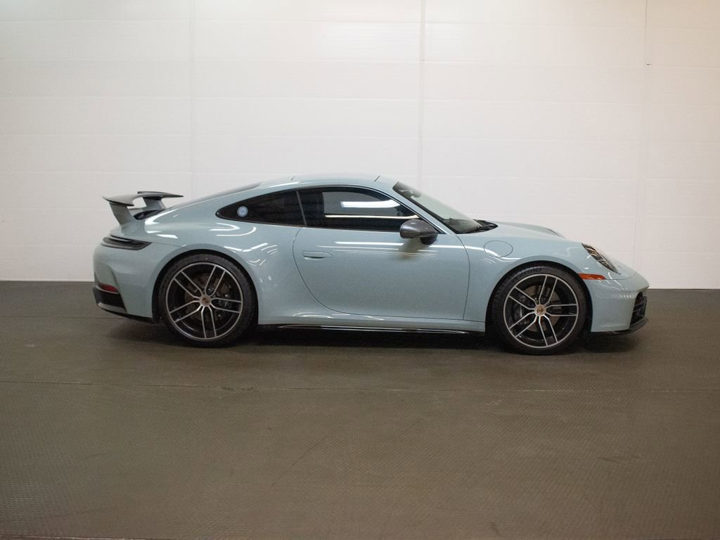 Certified 2025 Porsche 911 Carrera T RWD image 9