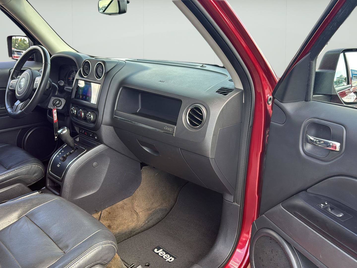 Used 2016 Jeep Patriot High Altitude FWD image 19