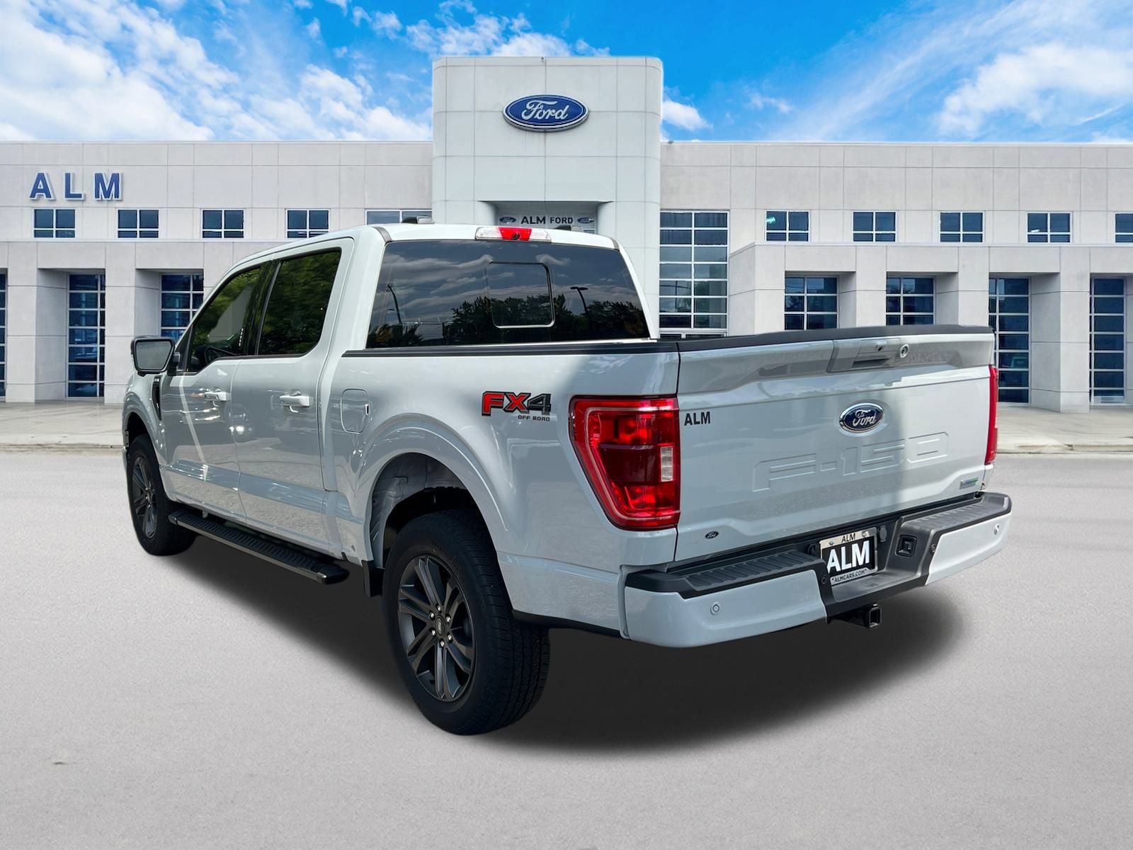 New 2023 Ford F150 XLT w/ Equipment Group 302A High image 7