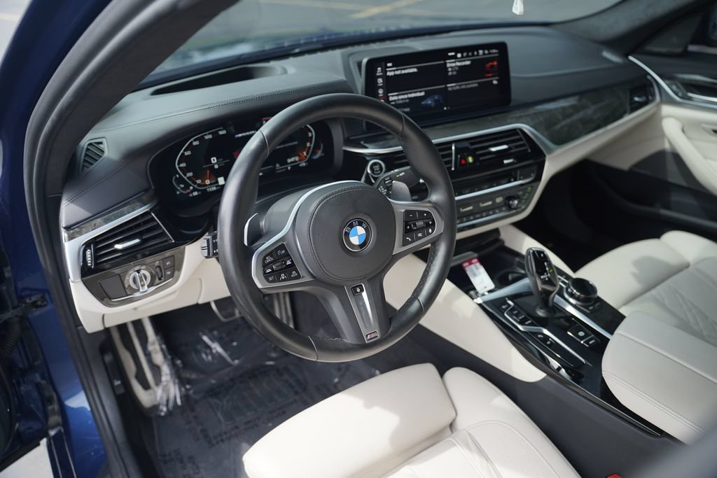 Used 2022 BMW M550i xDrive w/ Dynamic Handling Package AWD/4WD image 9