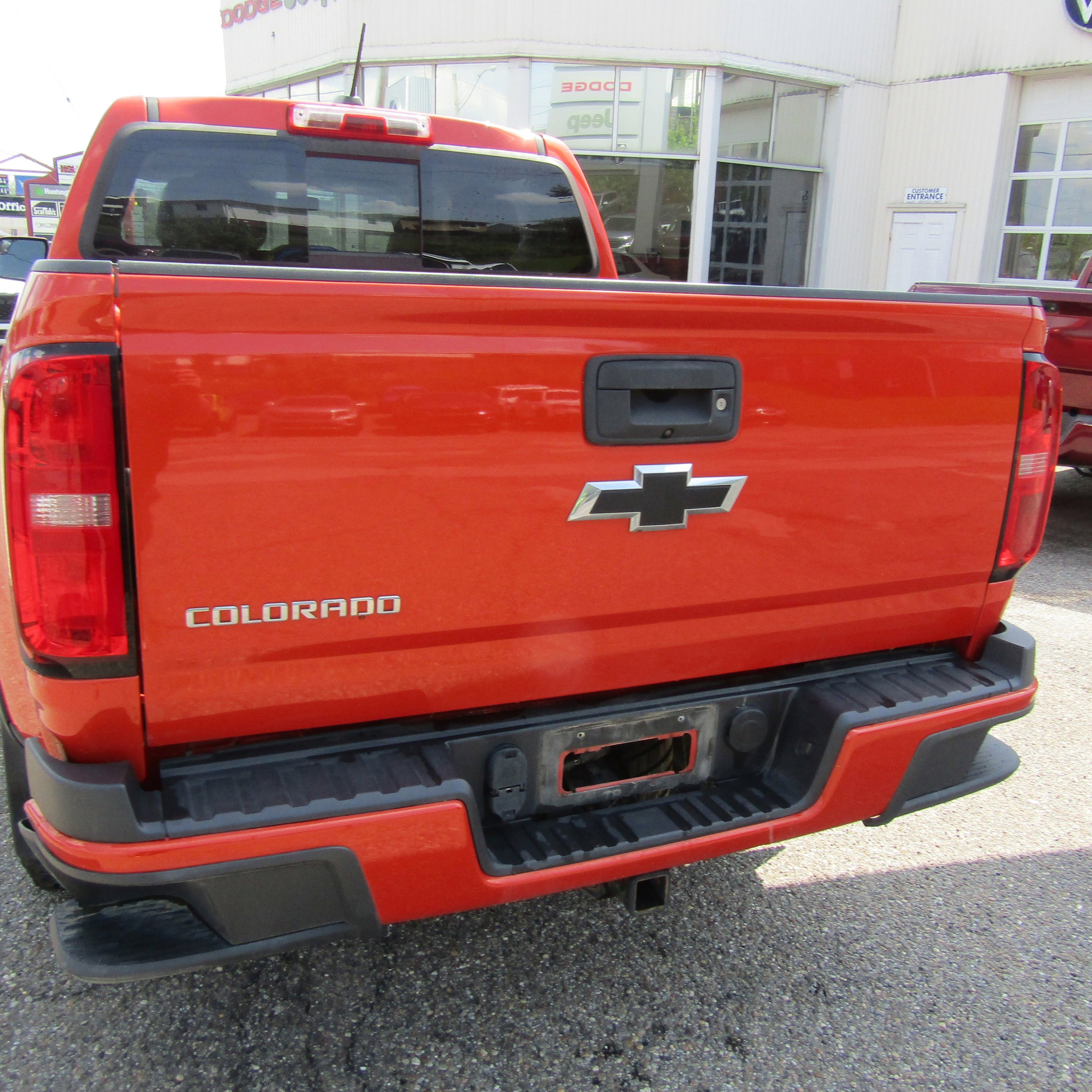 Used 2016 Chevrolet Colorado Z71 AWD/4WD image 3