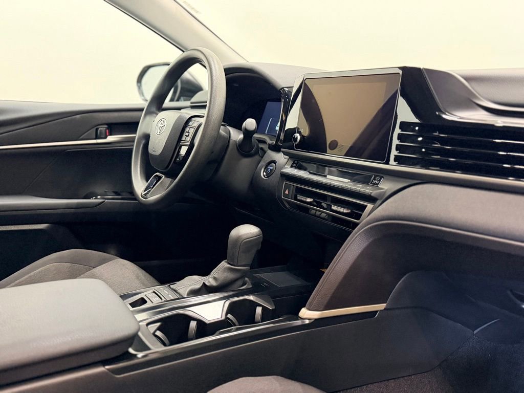 Used 2025 Toyota Camry LE FWD image 16