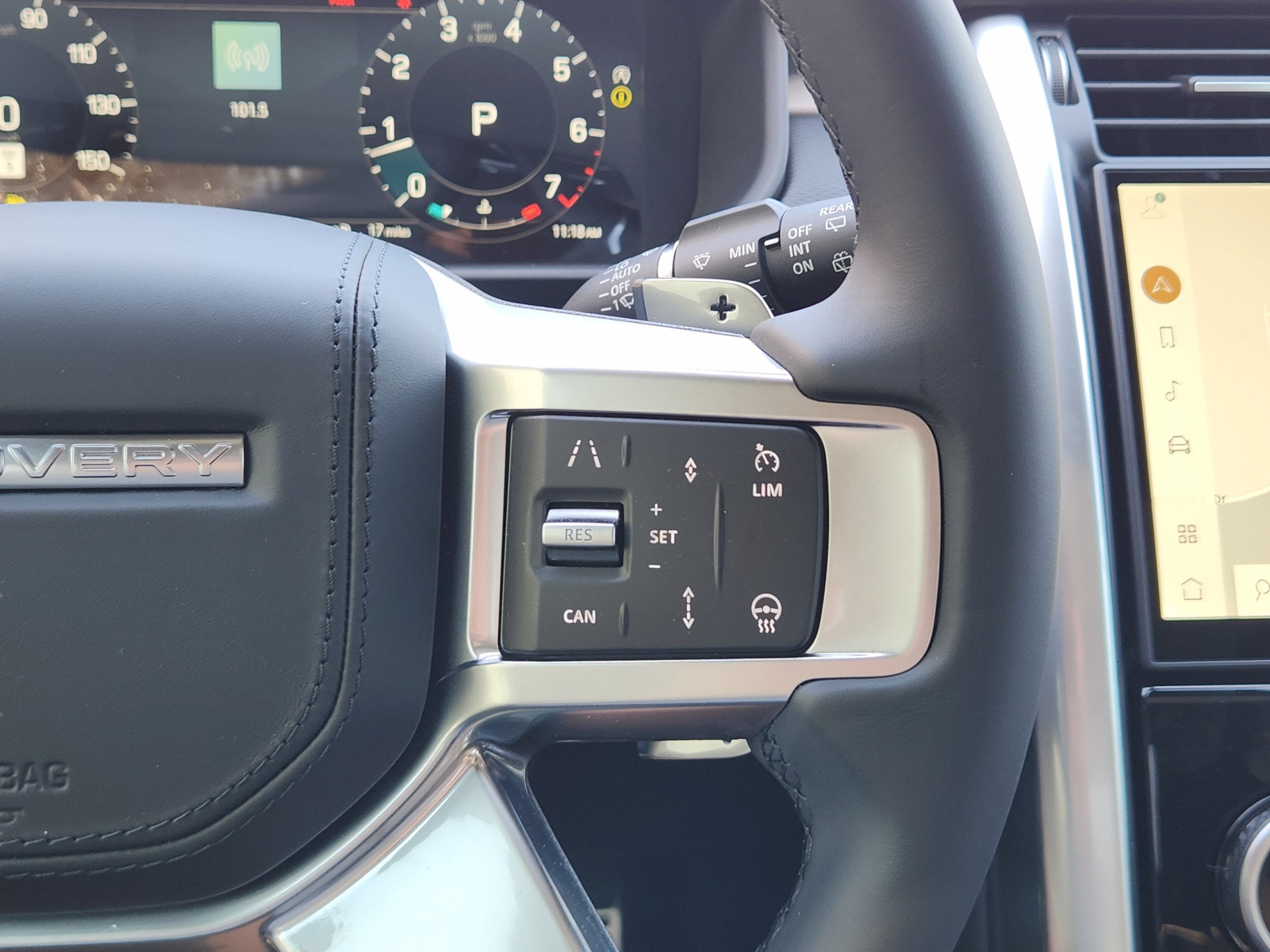 New 2026 Land Rover Discovery Dynamic SE AWD/4WD image 26