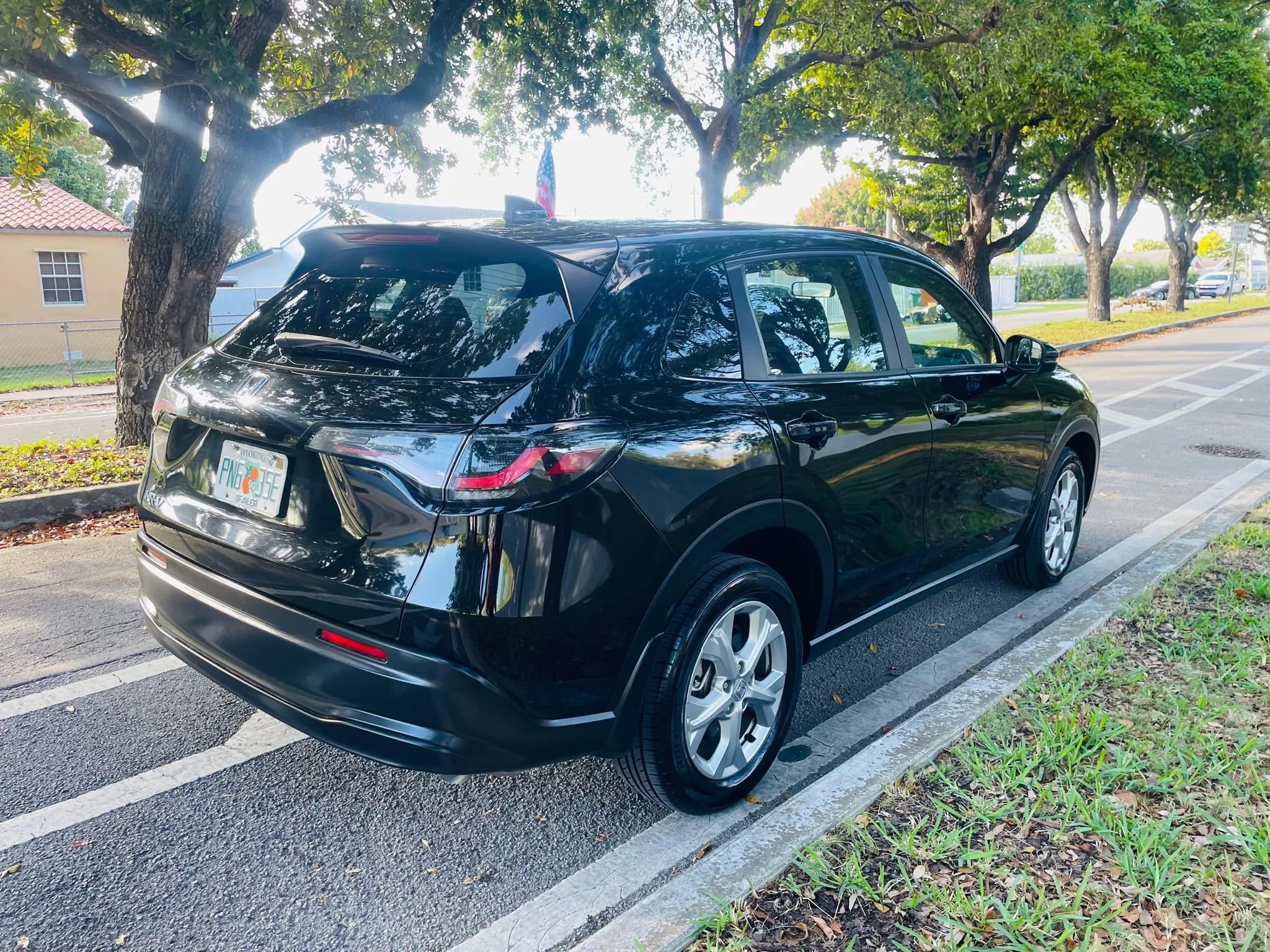 Used 2025 Honda HR-V LX image 5